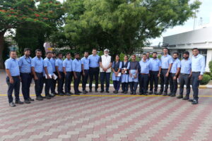 Ramkumar Seshu with happy Born to Win attendees